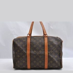 Authentic Louis Vuitton Monogram Sac Souple 35